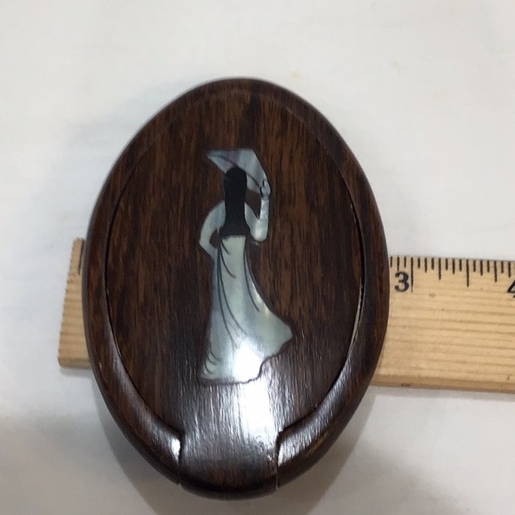 Vintage Mahogany & Mother of Pearl folding mirror - Picture 5 of 6